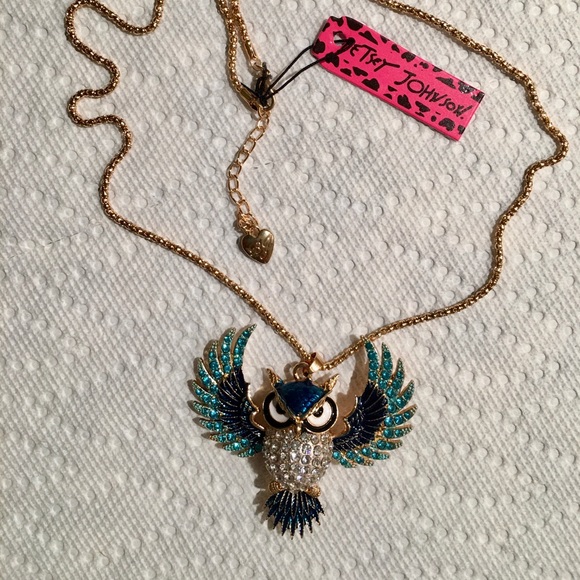 Betsy Johnson pendant and chain